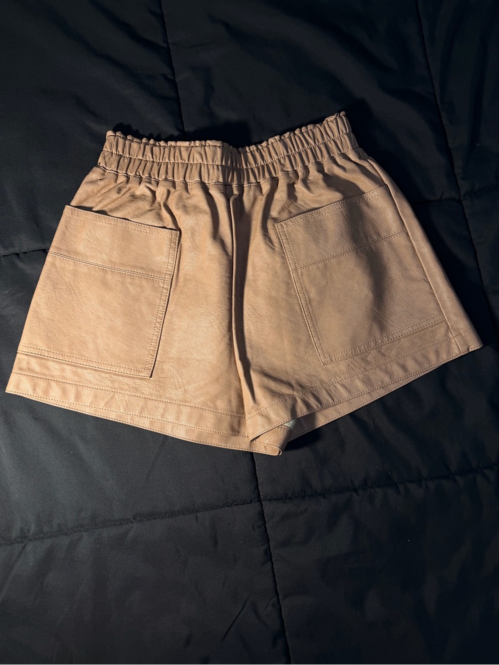 french kyss High Waist Elastic Pocket Shorts in Tan